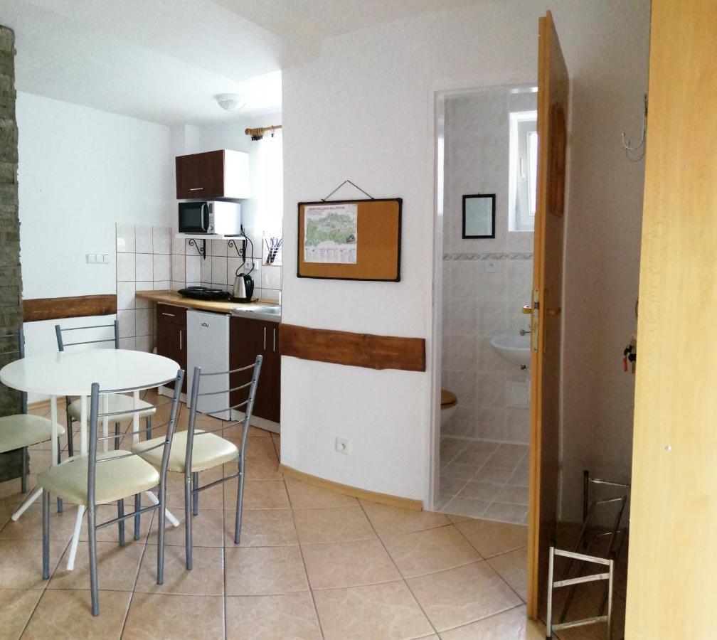Vanessa Apartments Besenova Luaran gambar